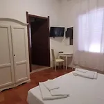 La Mimosa Panzió Pula