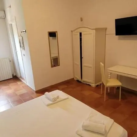 La Mimosa Bed & Breakfast Pula