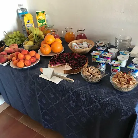 La Mimosa Pula