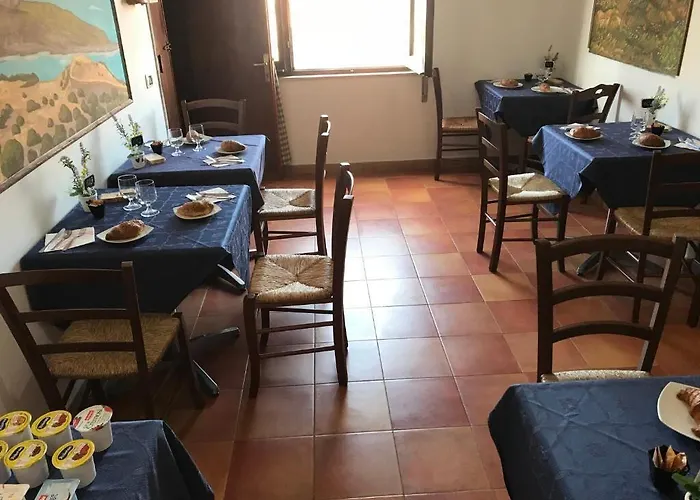 La Mimosa Bed & Breakfast